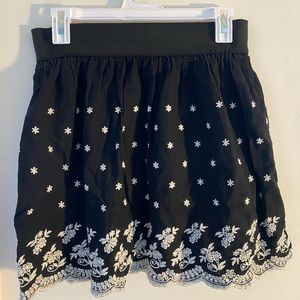 Vintage black and white patterned skirt